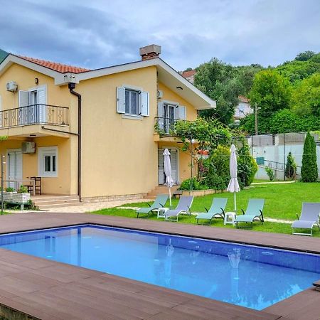 Villa, Pool And Relax For 12 Persons Kuti Kültér fotó